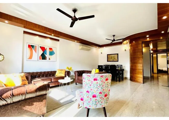 Bluo 3Bhk M Block Mkt - Lift, Balcony, Parking
